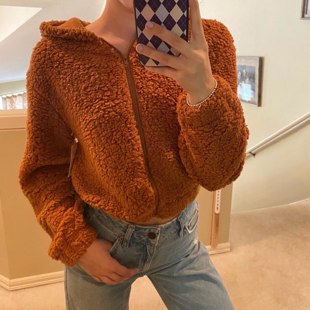 NWT Cropped Fluffy Hooded Jacket